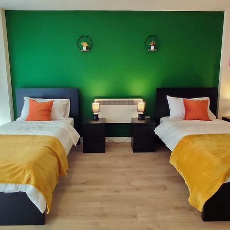 Duplex Apartment In Leeds With King Size Bed - Long Stay Rates Available Exterior foto