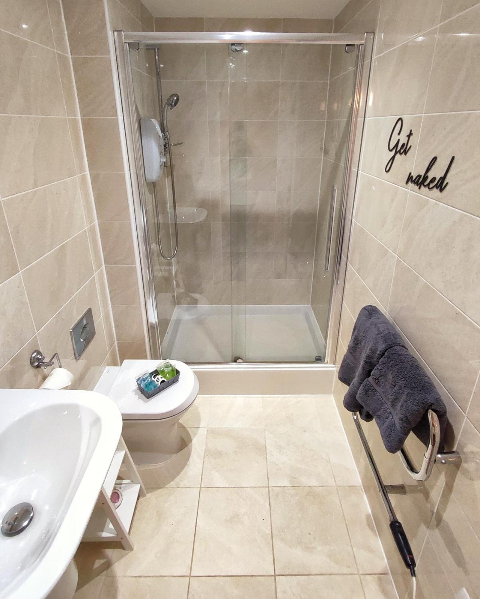 Duplex Apartment In Leeds With King Size Bed - Long Stay Rates Available Exterior foto