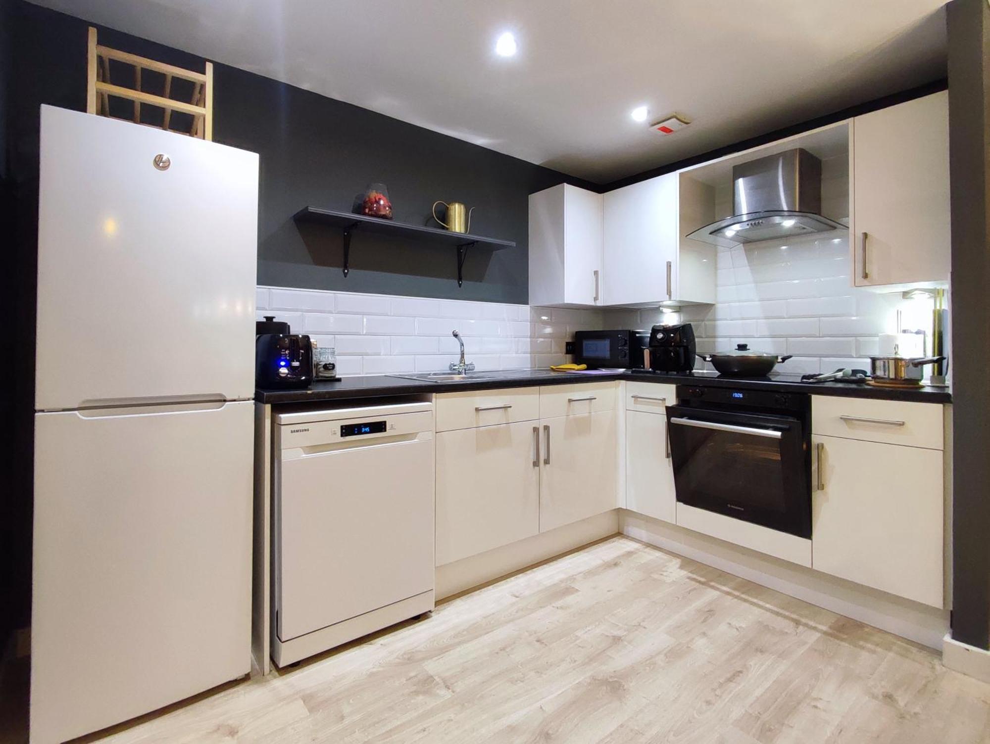 Duplex Apartment In Leeds With King Size Bed - Long Stay Rates Available Exterior foto