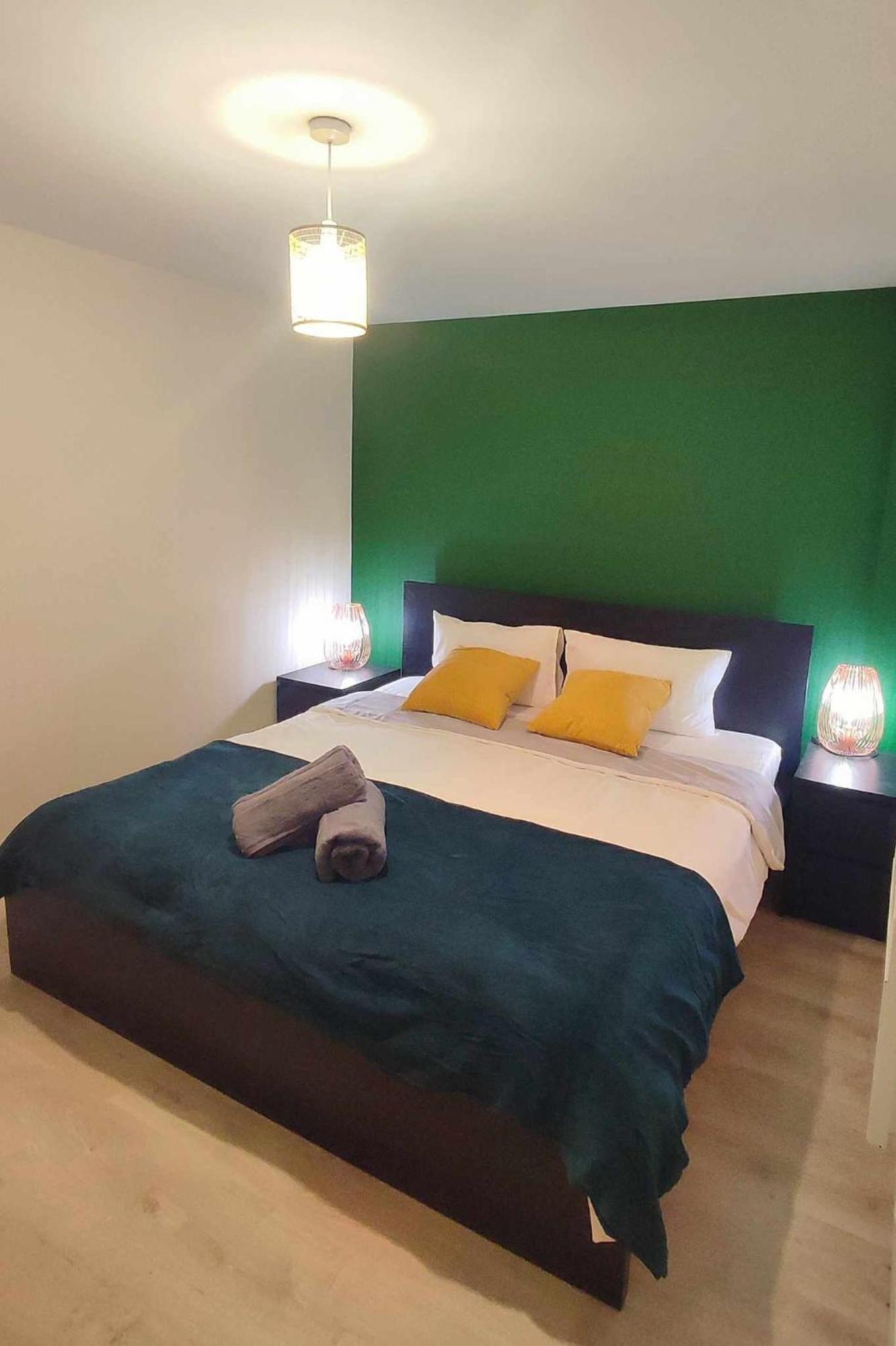 Duplex Apartment In Leeds With King Size Bed - Long Stay Rates Available Exterior foto
